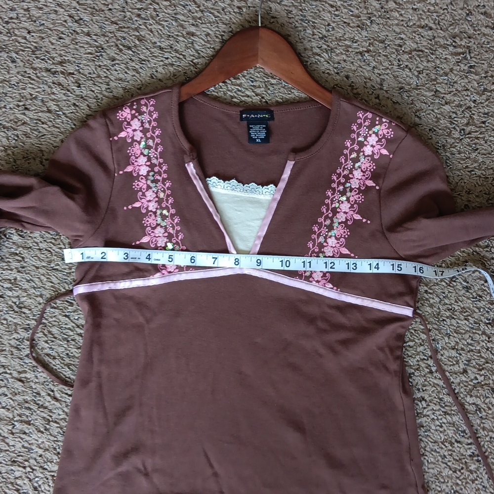 NWT FANG Brown Top with Pink Floral Accents - Picture 4 of 8